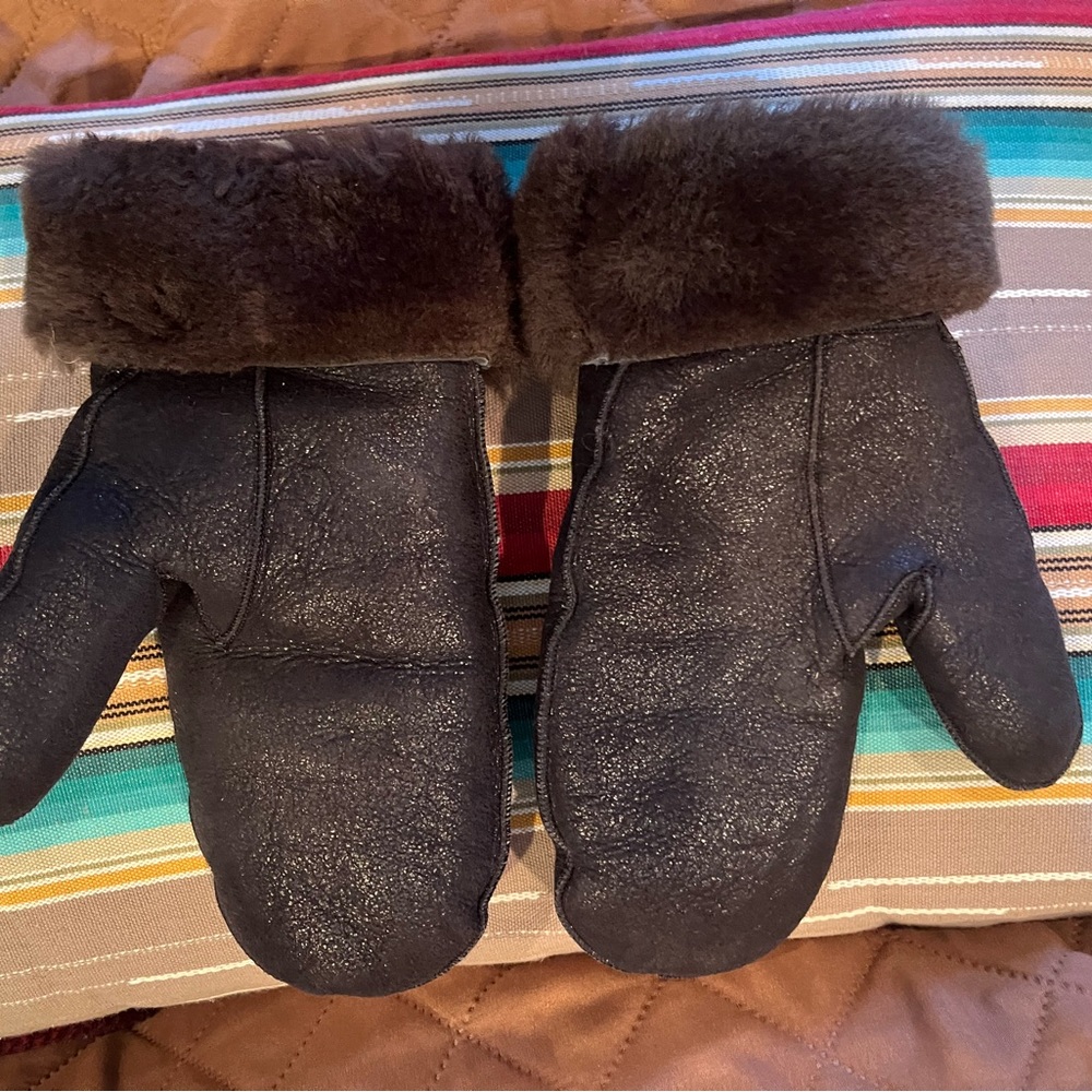 Real Sheep Overland mittens